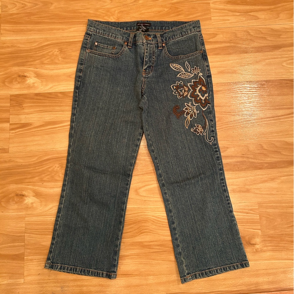 Capris denim with design back pockets